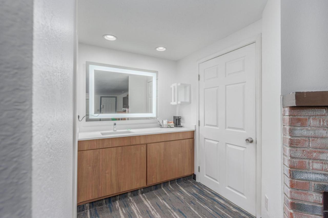 Crossroads Inn & Suites Gatlinburg Esterno foto