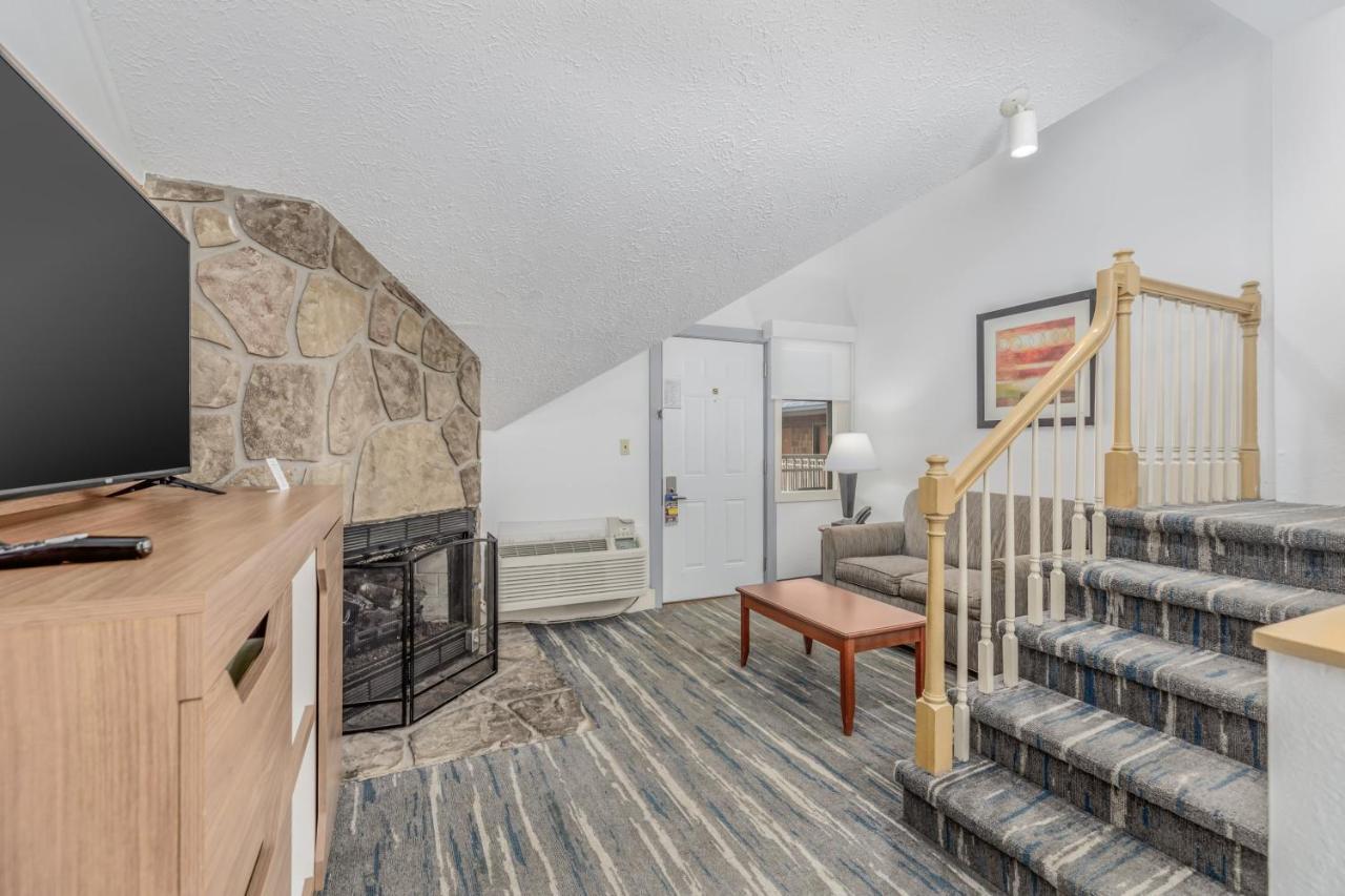 Crossroads Inn & Suites Gatlinburg Esterno foto