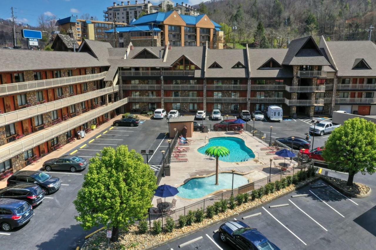 Crossroads Inn & Suites Gatlinburg Esterno foto