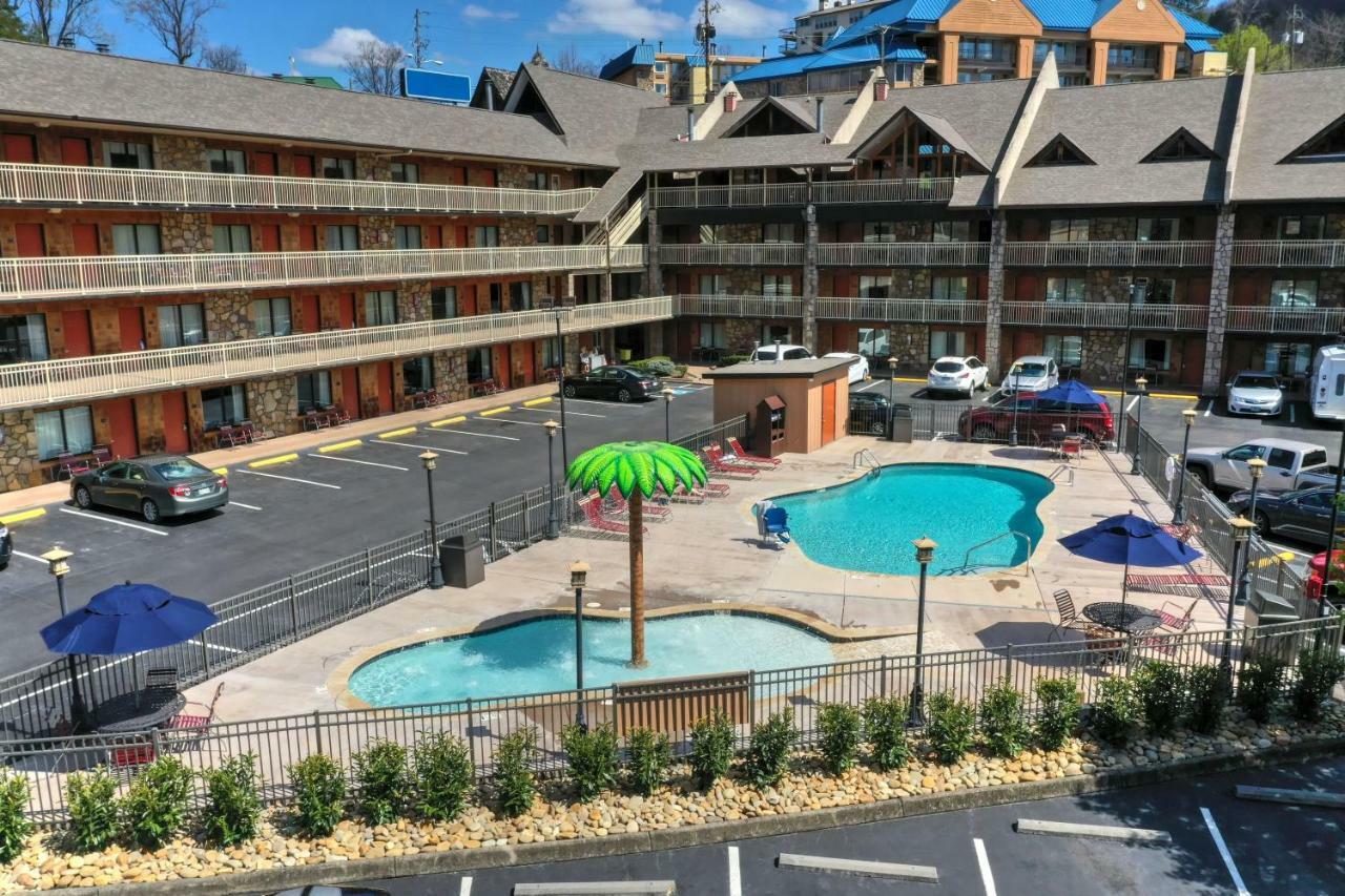 Crossroads Inn & Suites Gatlinburg Esterno foto