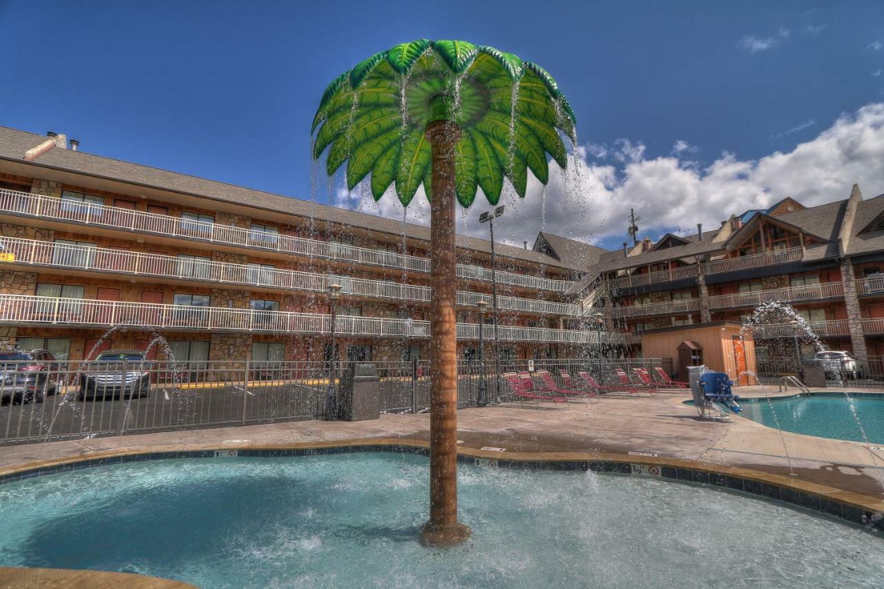 Crossroads Inn & Suites Gatlinburg Esterno foto