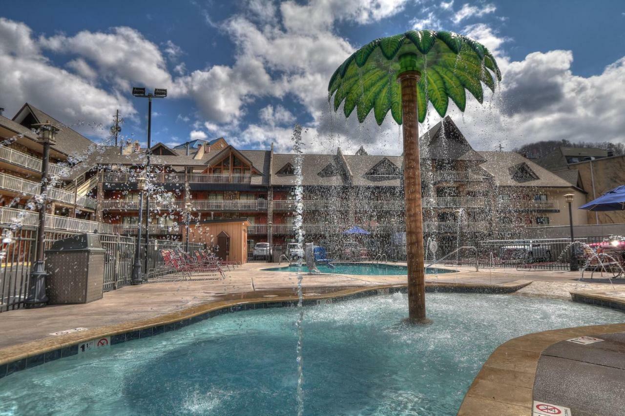 Crossroads Inn & Suites Gatlinburg Esterno foto