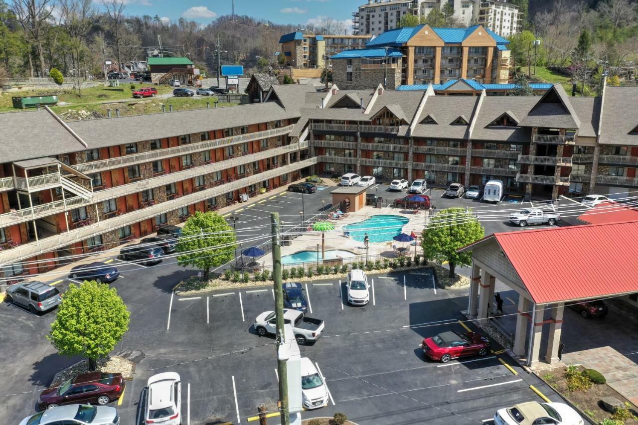 Crossroads Inn & Suites Gatlinburg Esterno foto