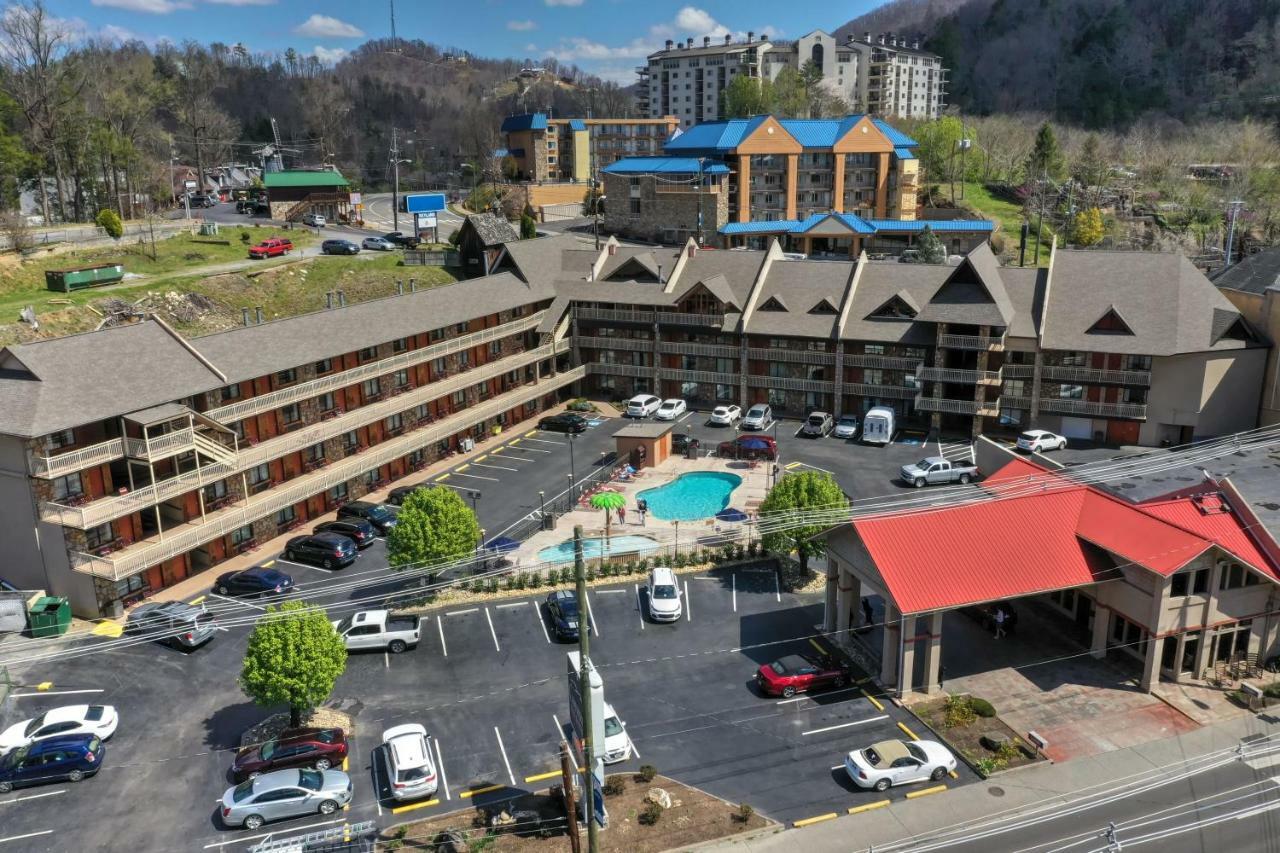 Crossroads Inn & Suites Gatlinburg Esterno foto